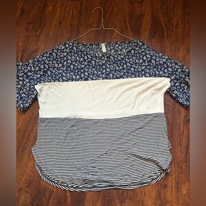 Emerald Boutique Brand Shirt Size Small